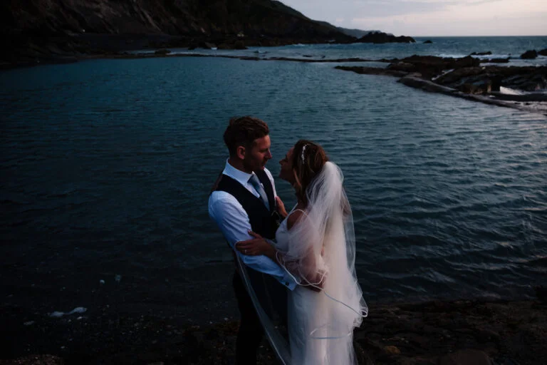 TUNNELS BEACH WEDDING PHOTOGRAPHER
