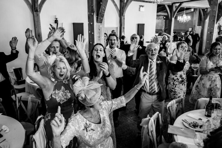 singing waiters at beaconside house wedding